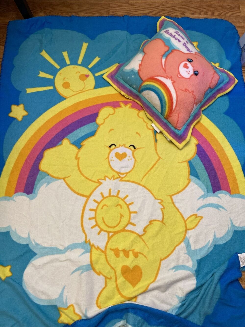 Vintage 2003 Rainbow Cheer Care bear Fleece Throw And Pillow Rainbow Day